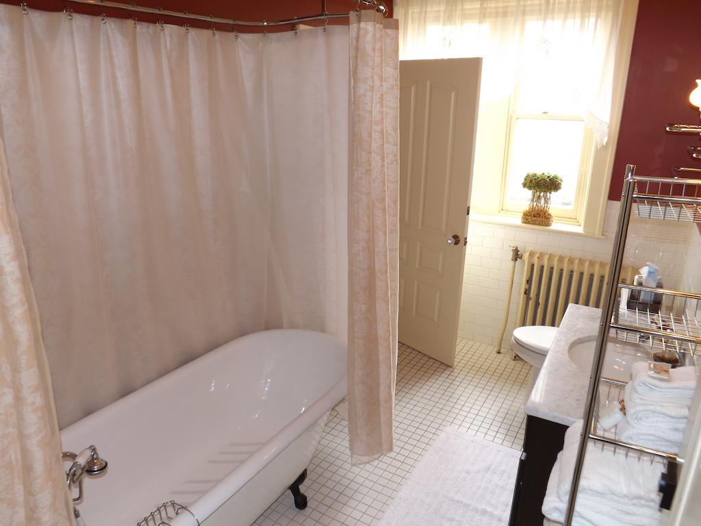 The Patriot House Bed & Breakfast Annville Номер фото